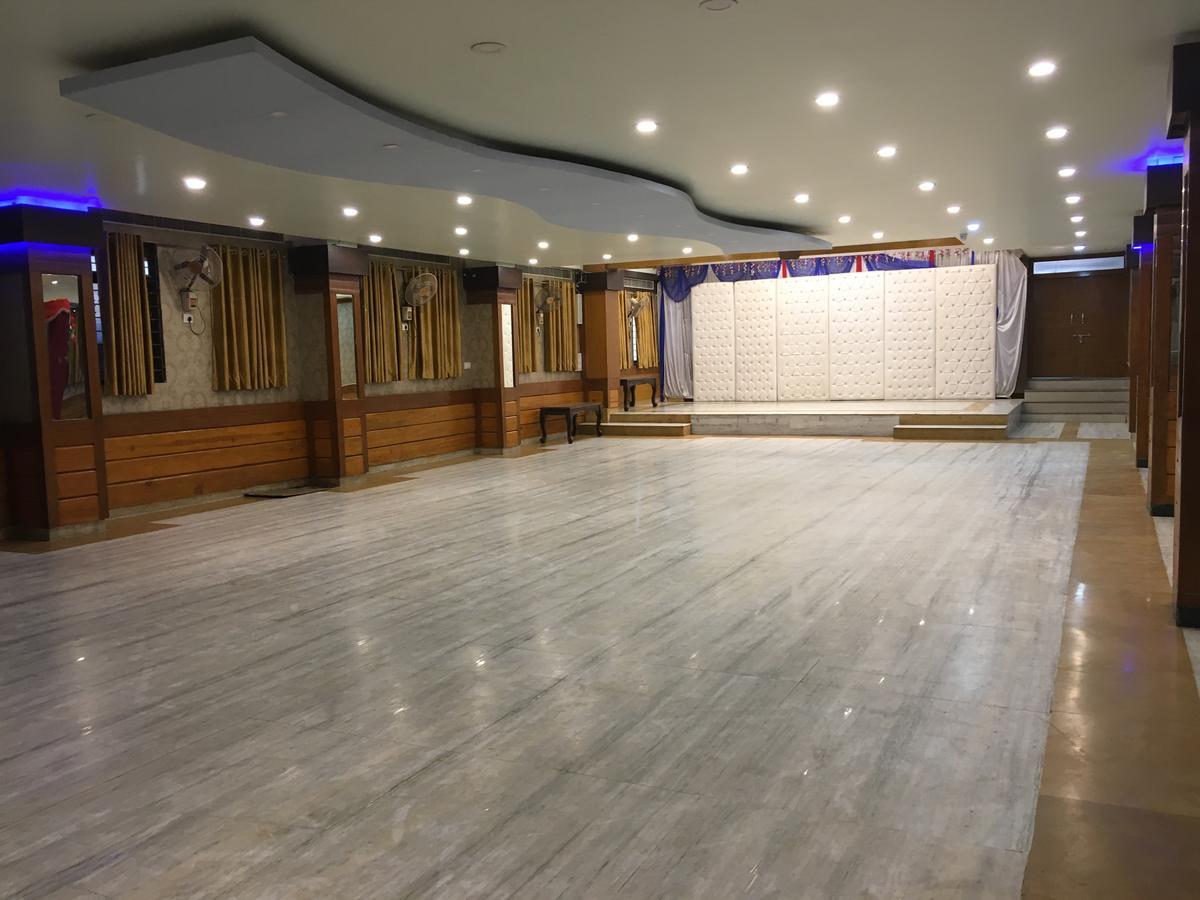 Kailash Presidency Hotel Bhopal Exterior photo